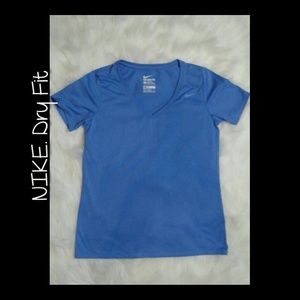 Womens Nike Tee
